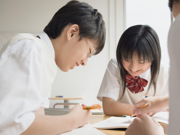 青島家教初中一對(duì)一上門輔導(dǎo)